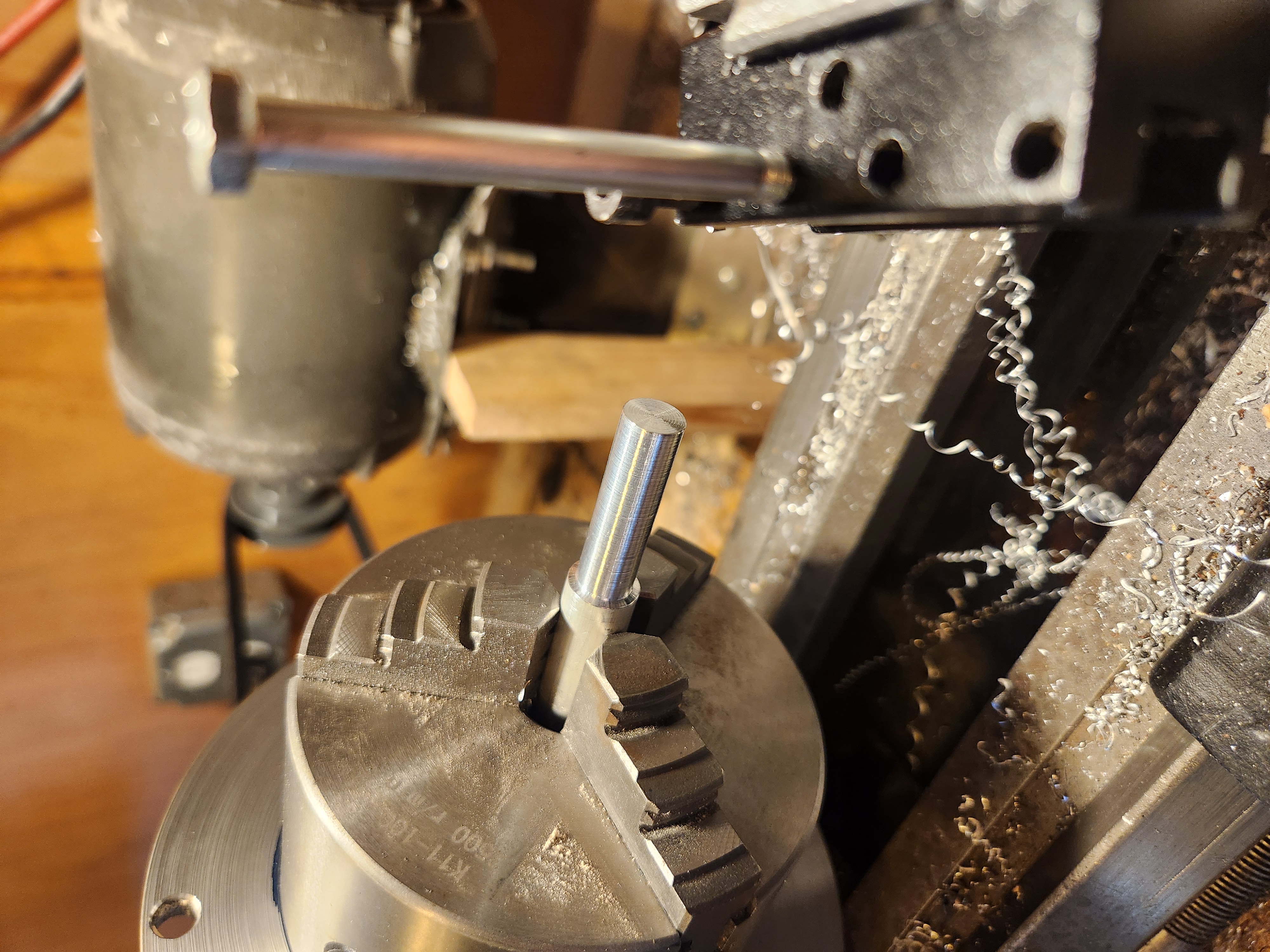 Cutting bearing seats and drilling main hole